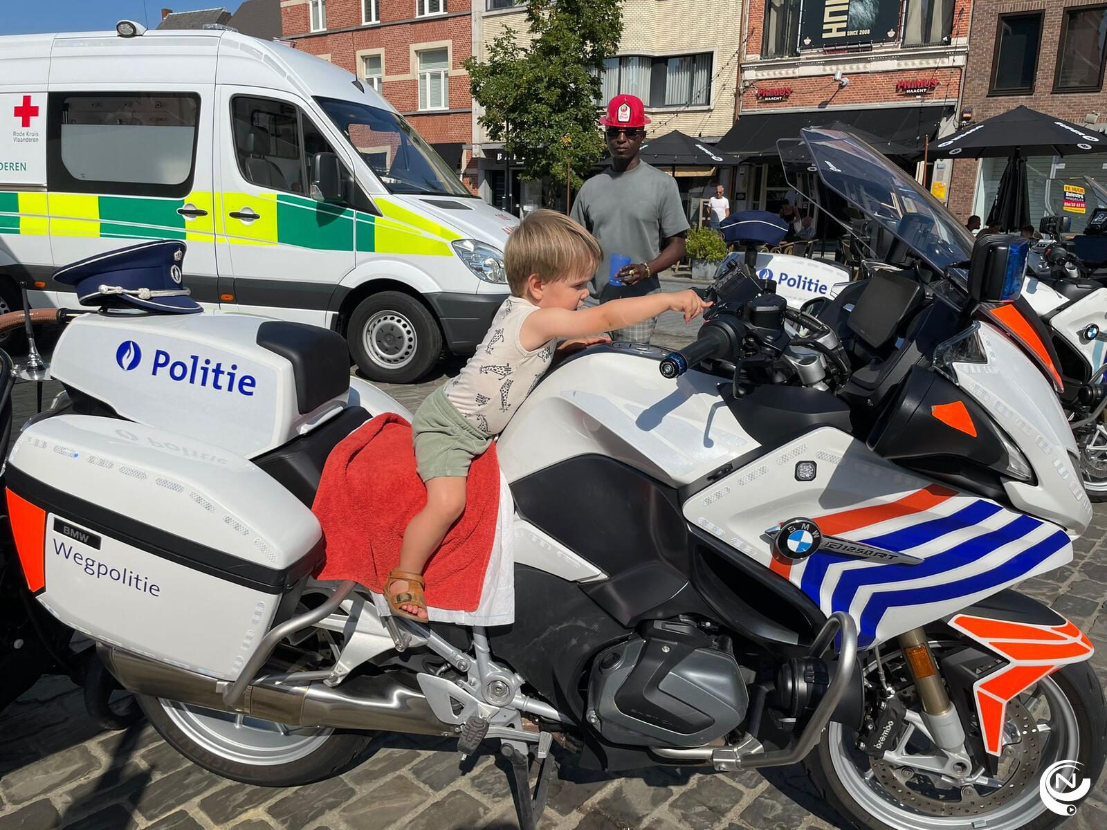 Gaston op de politie moto - afchief NNieuws