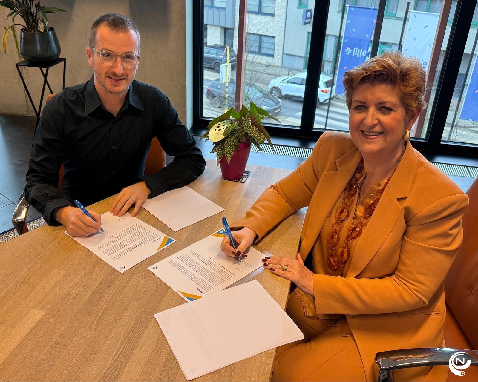 Schepen Boons en burgemeester Peeters 