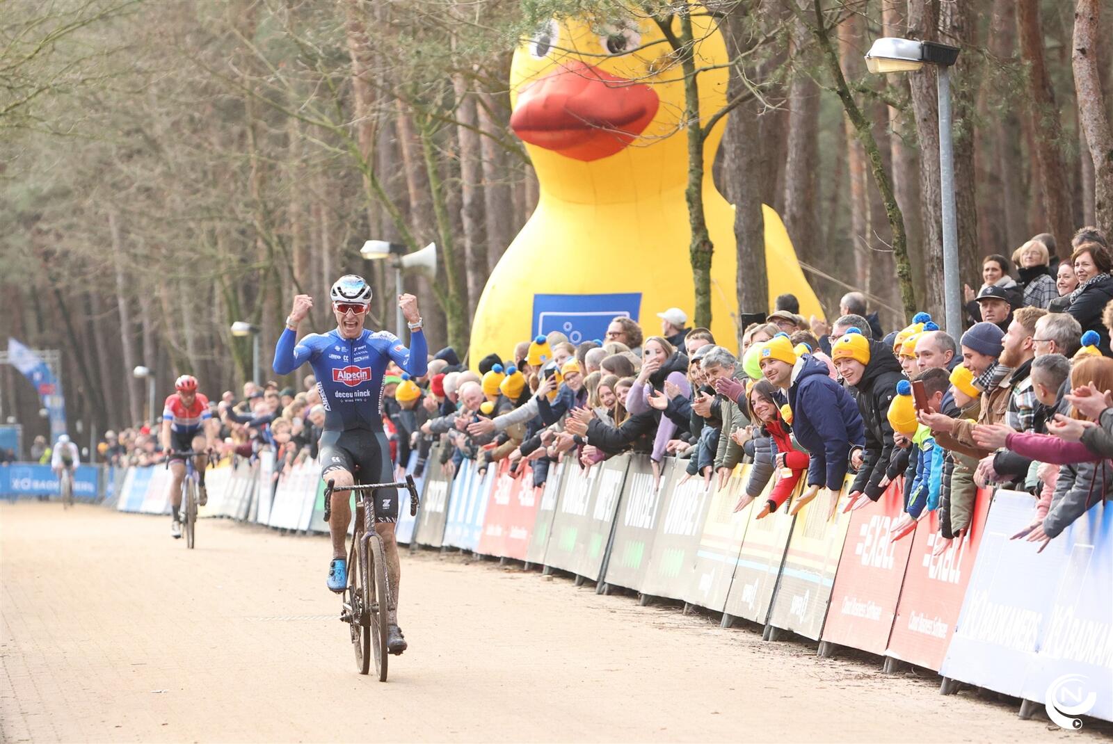 Krawatencross 2024