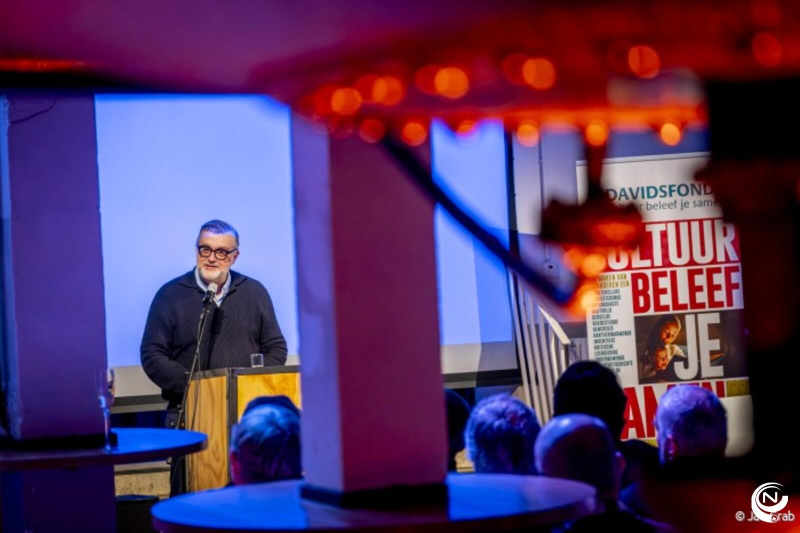Kris Opdedrynck, algemeen directeur van het 150-jarige Davidsfonds