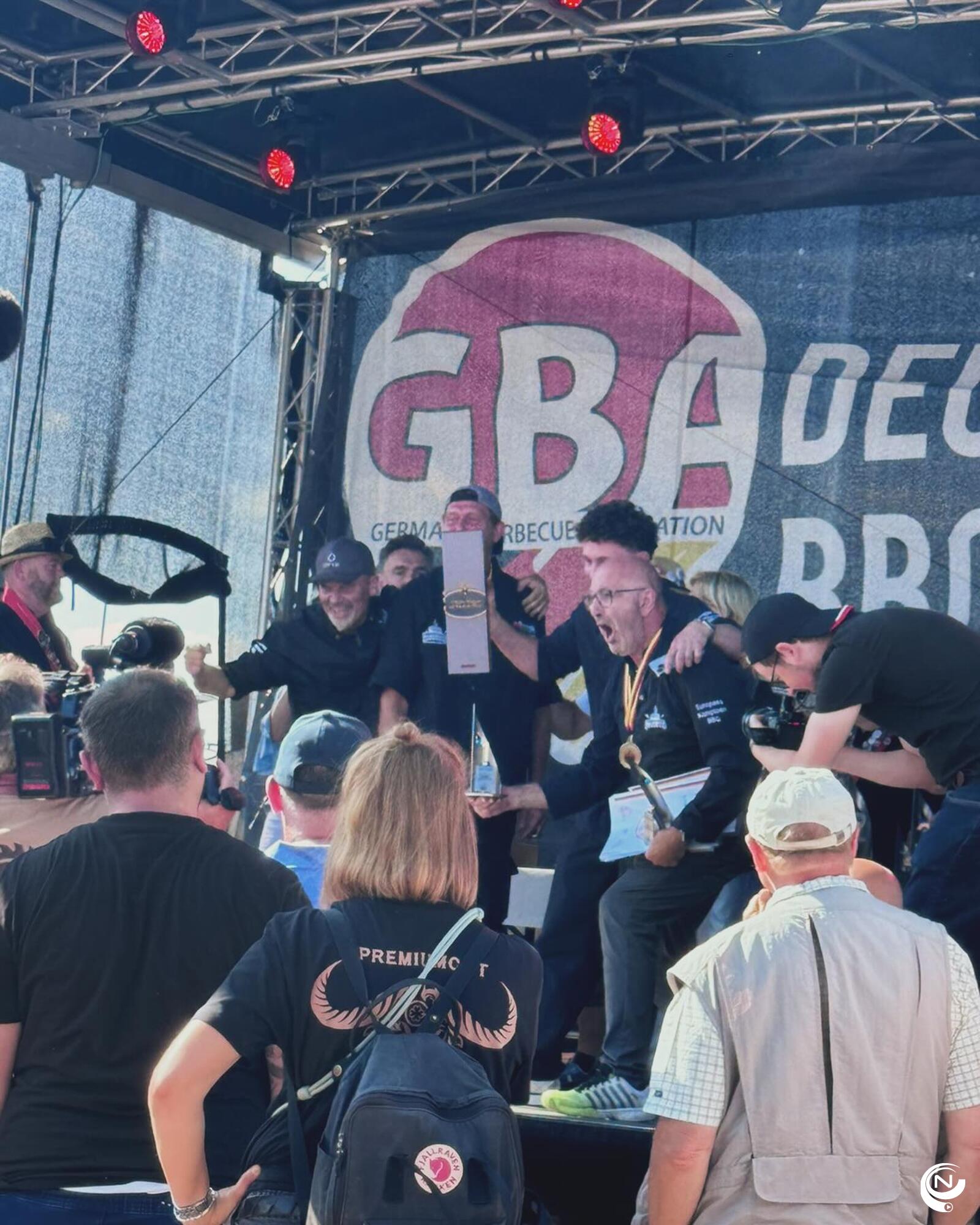 Tony Ver Berne fier als een gieter in Stuttgart DE