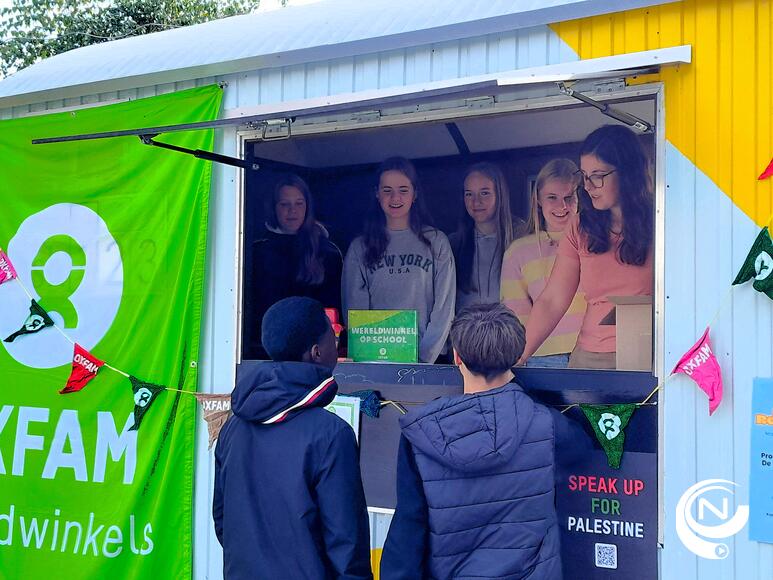 Beste   In bijlage kan je de foto's terugvinden samen met het persbericht van de school, Kosh23 KMS en oxfam wereldwinkel naar aanleiding van de ingebruikname en 'plaatje' van verdienste voor onze wereldwinkel op school.  Oud-leerkacht Paul van de Vel zag dat zijn opvolging in goede handen was bij, leerkrachten, Els Hamers en Els Jacobs en bij de leerlingen van Kosh23 KM