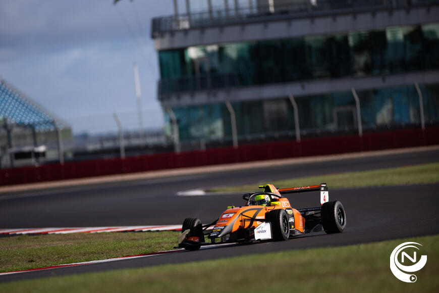 Ean Eyckmans in actie : knap op het podium in de regen van Silverstone.