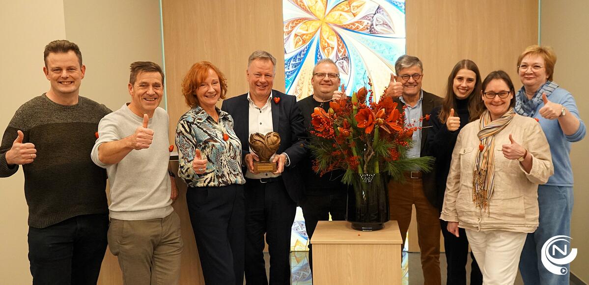 Het dynamisch bestuur Unizo Neteland vlnr. Jorge Leysen, Dirk Willems, Anja Van Nueten, president Bart Broeckx, Filip Van Den Broeck, Paul Peeters,  Hanna de Vazl, Liesbeth Cannaerts en Hilde Hanselaer. 