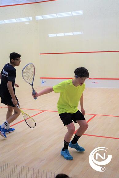 Squash Geel in Praag