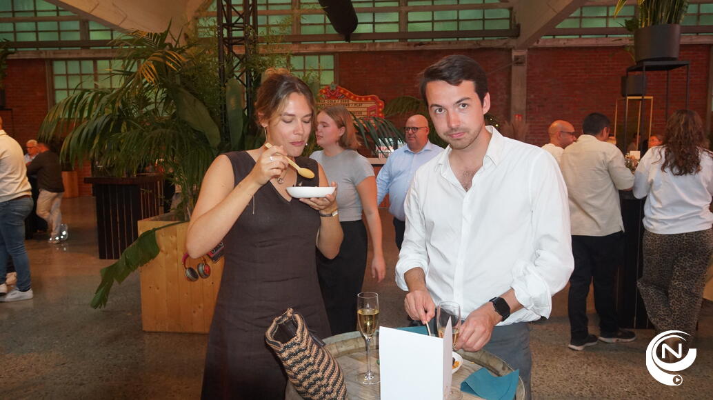 Maandagavond zakten zo'n 900 partners, klanten, medewerkers af naar Golfclub Witbos voor de viering 50 Jaar Agora Culinair. Het werd een feest pur sang.
