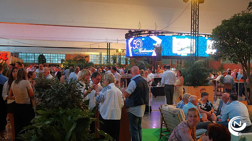 Ook Melinda van VITAFOOD aan Lantaarnpad kwam het Agora Team feliciteren.