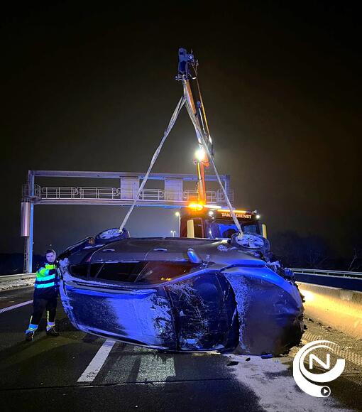 E313 : zwaar ongeval aan Herentals-Oost/Olen  auto over de kop.