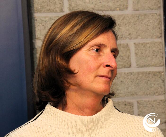Sonja Van Espen Zonesecretaris Lokale Politie Neteland :  gouden ereteken van Laureaat van de Arbeid sector politie- en civiele veiligheidsdiensten 