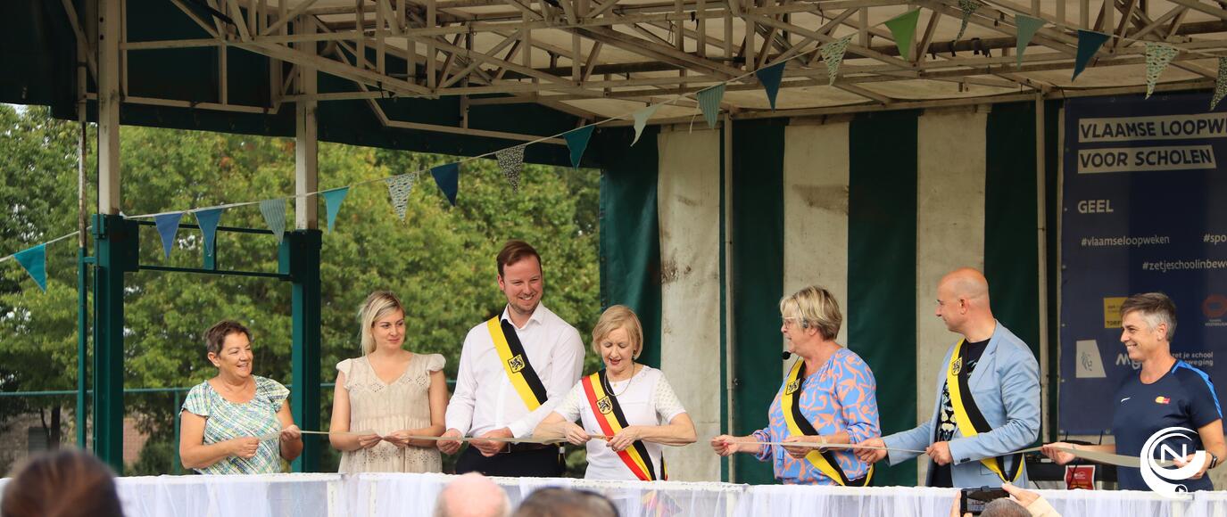 De Leunen Geel - burgemeester Vera Celis mag het lint doorknippen