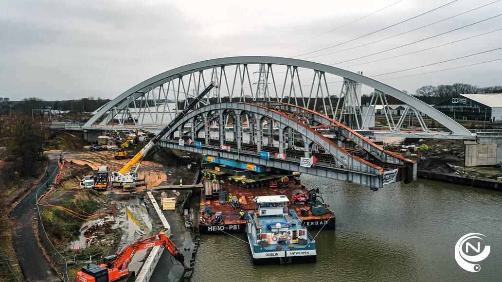 Luchtfoto : afbraak van spoorbrug Lierseweg Herentals - foto Vlaamse Waterweg NV