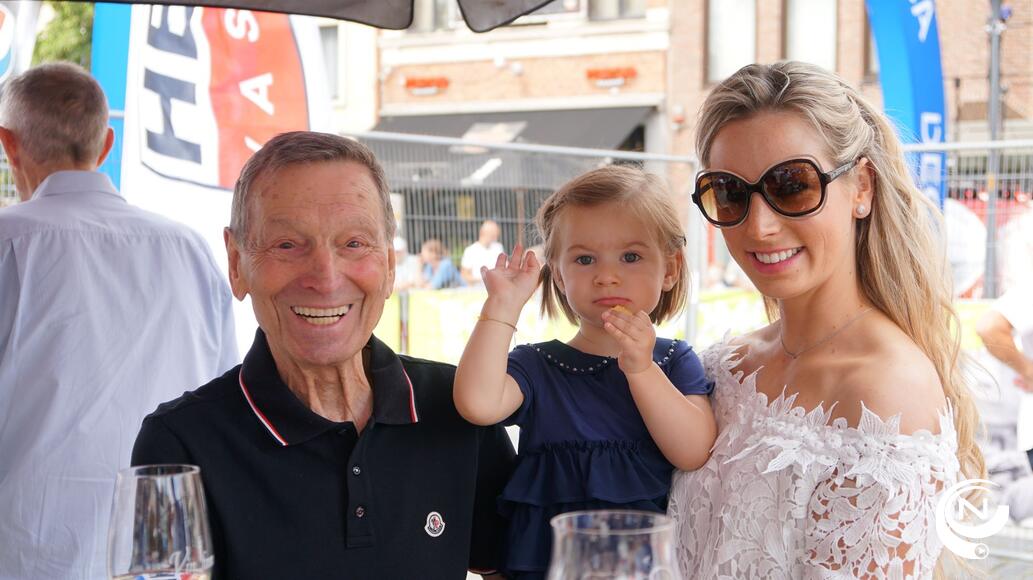 Rik Van Looy met kleindochter - foto NNieuws