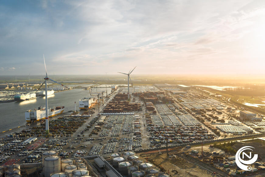 Eerste walstroom voor zeeschepen arriveert in Antwerp Euroterminal