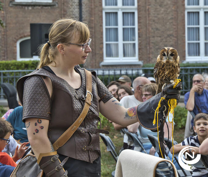 opvallende roofvogelshow valkerij Haristo : Vorselaar bruist