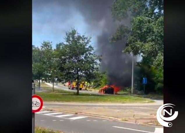 Bestuurder vlucht nadat auto vuur heeft gevat op Aarschotseweg Herentals