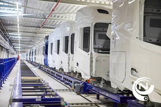 Drukte bij DAF Trucks Oevel vandaag. Naar aanleiding van de 60ste verjaardag van het bedrijf lokte de familiedag zo'n 19.000 nieuwsgierigen.