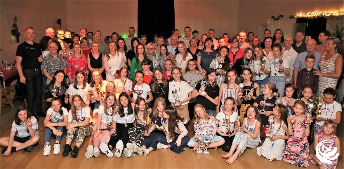 Het populaire Danscenter Time-Out aan de Nieuwstraat Herentals sluit na 28 jaar in pracht af met een Finale Galabal nu zaterdag 1 juni. 