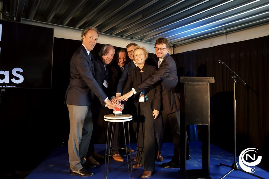 Eerste walstroom voor zeeschepen arriveert in Antwerp Euroterminal