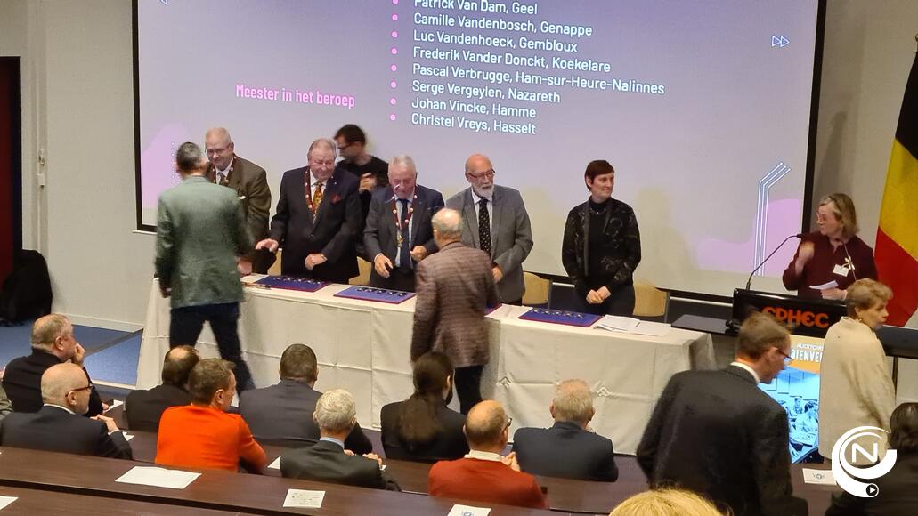 Gouden eretekens laureaat van de arbeid