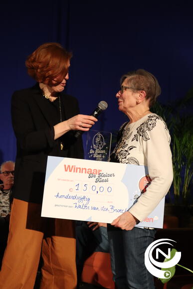 Walter Van Den Broeck, icoon van de Vlaamse literatuur, helaas vorig jaar overleden, is dit jaar postuum genomineerd voor de cultuurprijs. De weduwe van Walter kwam de prijs in ontvangst nemen.