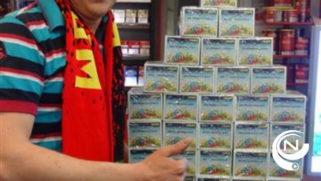 Stoetersdorp zaterdag in   ban van Brazil 2014 met boek, fanclub Red Devils De Lux en ruilbeurs Panini