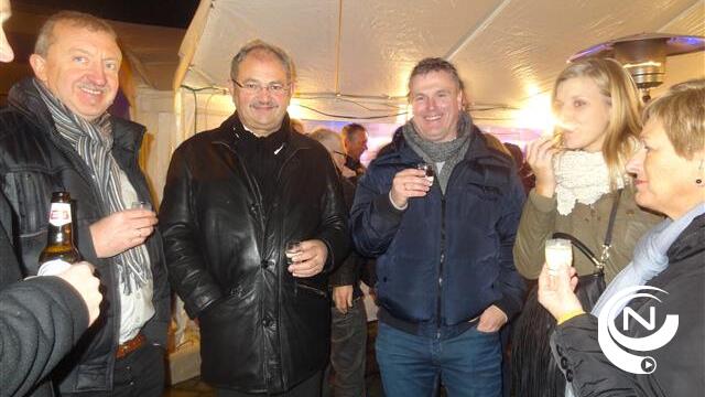 Nieuwjaarsmarktje en drankjes gemeentebestuur in Herenthout 