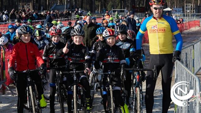 Jeugdinitiatie Krawatencross lokt 320 jonge renners - extra foto's