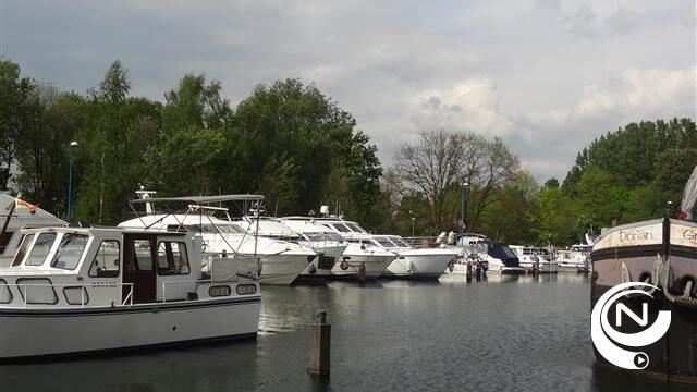 Toch plezierboten aan jachthaven tijdens opening toeristisch seizoen Herentals 