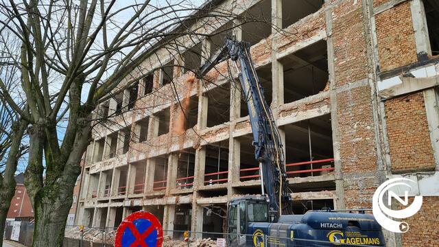 Gevel Kunstencampus bijna volledig gestript