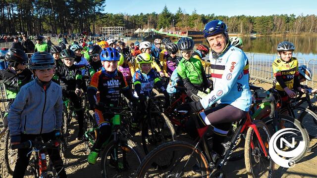 Krawatencross 320 jongeren verkennen parcours : 'Dit blijft een gouden succesnummer' - extra foto's