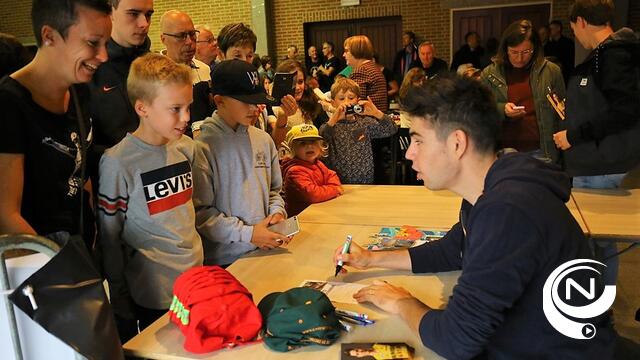 850 supporters steken revaliderende Wout hart onder de riem