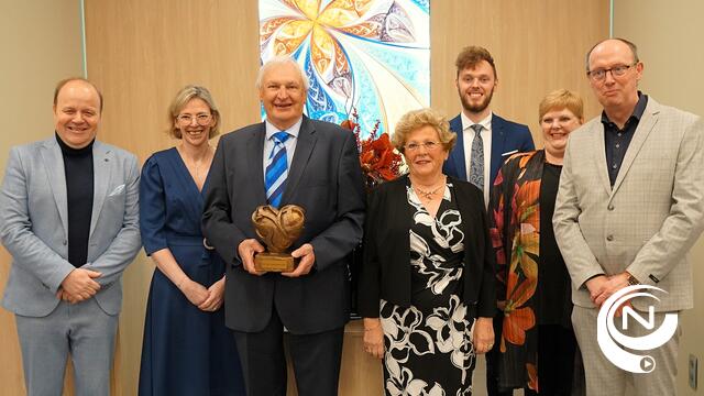 Boeiend bedrijfsbezoek bij 'Van den Broeck Begrafenissen' winnaars  ‘Hart voor Ondernemers 2024 Unizo Neteland' 