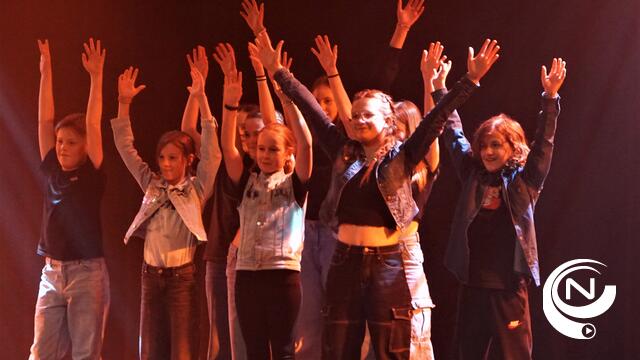 Corpus Sanum met wervelende Dansshow De Pré Historie @cc 't Schaliken - vid