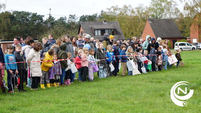 Unieke Paasdropping KMACH@ Proostenbos Herentals op 2e Paasdag 21/4 : ballonvaart te winnen