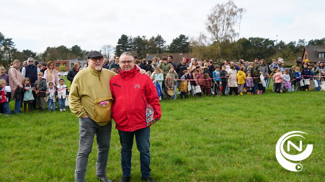 KMACH paasdropping : "Massa kids happy @Proostenbos - wending in dossier verhuis vliegveld"