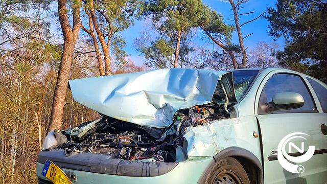 E313 : 3 zwaargewonden bij kop-staart aanrijding aan Herentals-Industrie