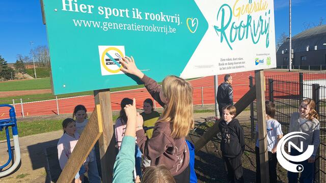 Kinderraad Mol past rookvrije borden aan: ook vapen voortaan verboden