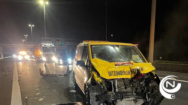 E313 Geel : bestuurder valt in slaap en veroorzaakt kop-staartongeval