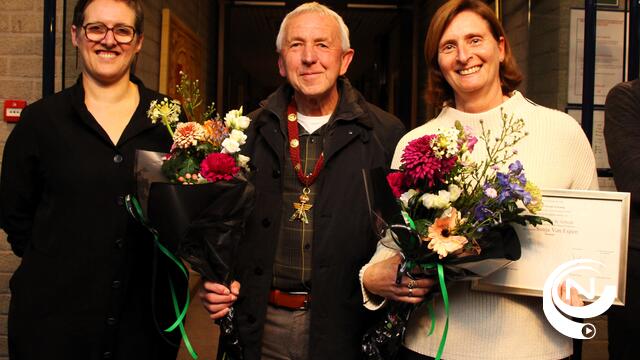 Gouden ereteken Laureaat van de Arbeid voor Sonja Van Espen, Zonesecretaris Lokale Politie Neteland