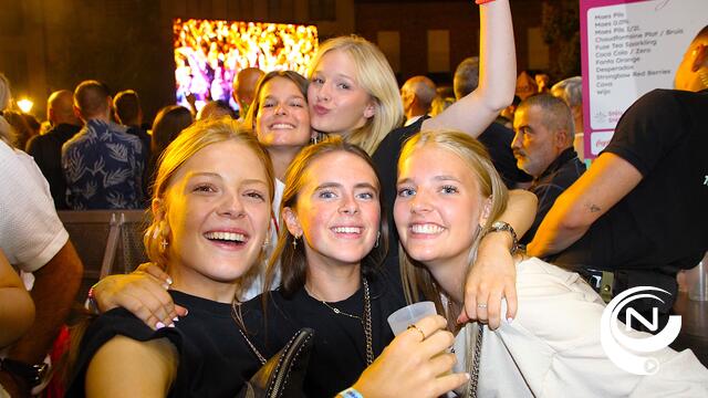 HFF  Romeo's en Bar Clochard : spetterende ambiance en uitzinnige massa fans 'We love Hertals'- extra foto's