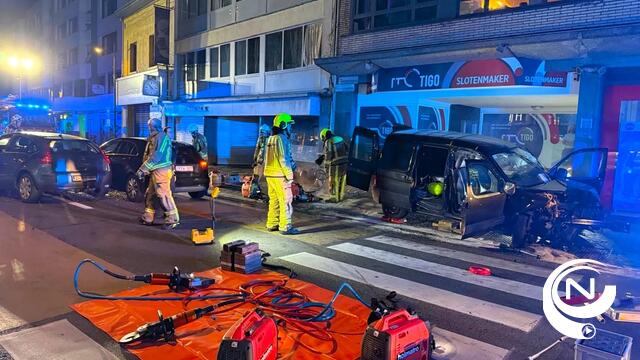 Complete ravage in Mol centrum na frontale botsing 3 auto's : bestuurder reed zonder geldig rijbewijs (!)