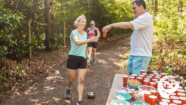 Méér dan 600 sportievelingen op 8e Neteland Natuurloop onder stralende zon