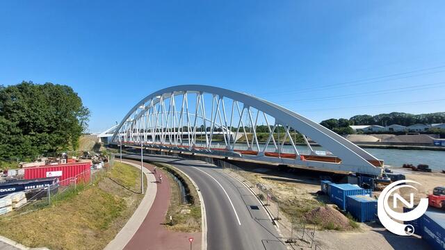 Spoorbrug Herentals : op definitieve plek op zondag 20/8