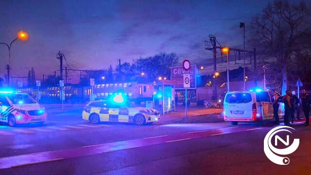 Dronken Herentalsenaar (40) op treinspoor aan station Herentals opgepakt : treinverkeer onderbroken