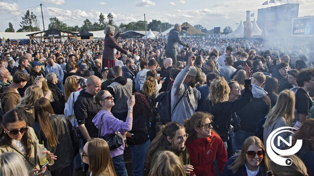 10.000 fans genieten op uitverkochte 29e Clamotte Rock, grandiose ambiance  - extra sfeerfoto's (2)
