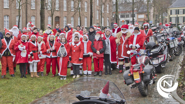 Kerstmannen- én vrouwen veroveren de harten in Vorselaar - extra kerstfoto's