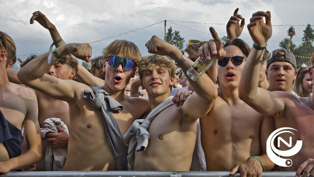 Clamotte Rock :   ambiance volle gaas, en één druppeltje regen of was het zweet... - extra foto's (2)