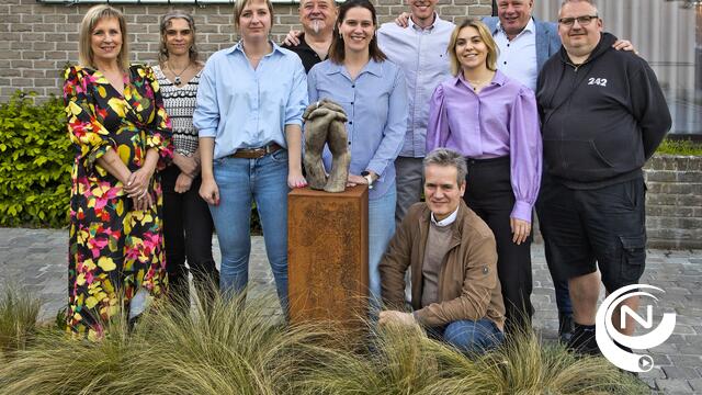 Werkgroep 2290 met inspirerende handelsgids 'Van Bij Ons' : lokaal ondernemerschap centraal