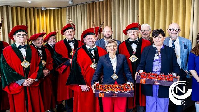 Gouverneur Cathy Berx en Koninklijk Paleis proeven eerste van 30 miljoen kilogram aardbeien