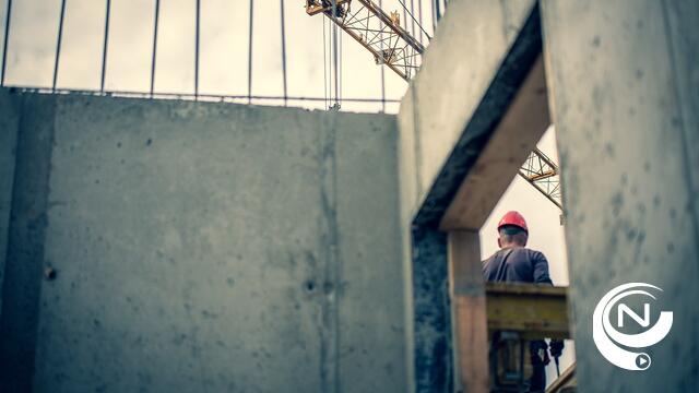 Akoestiek verbeteren met innovatieve spuit- en pleistertechnieken